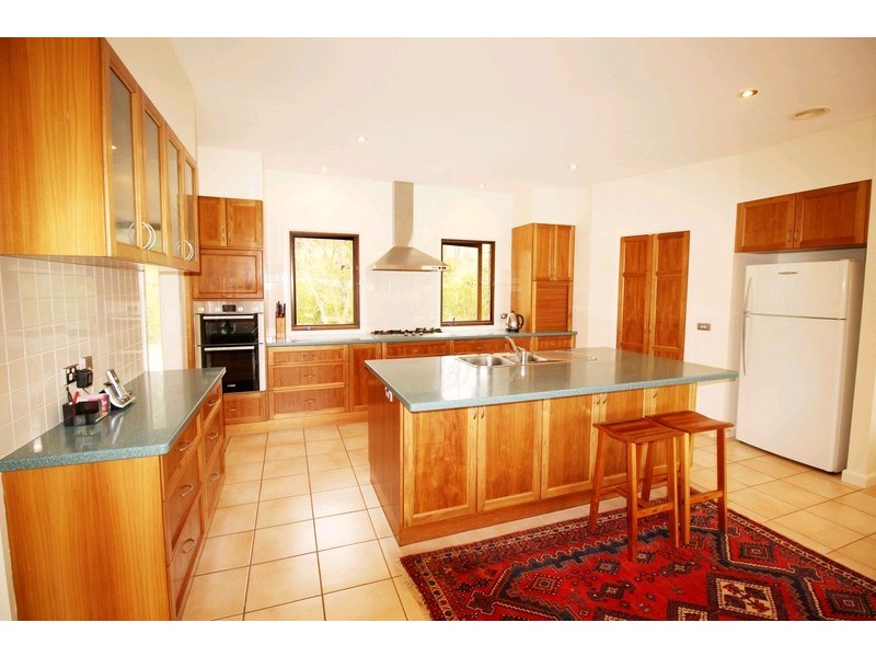 82 Valley View Lane, Wamboin NSW 2620