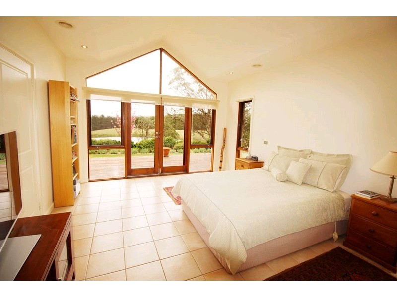 82 Valley View Lane, Wamboin NSW 2620