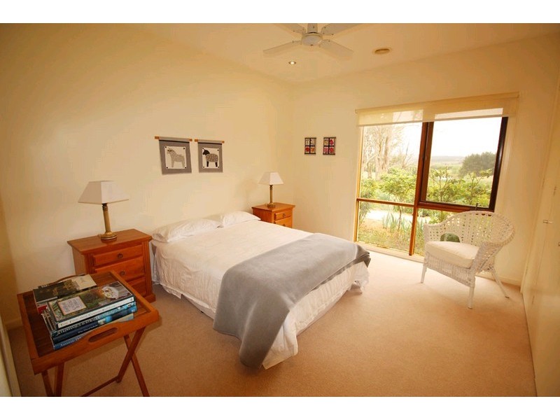 82 Valley View Lane, Wamboin NSW 2620