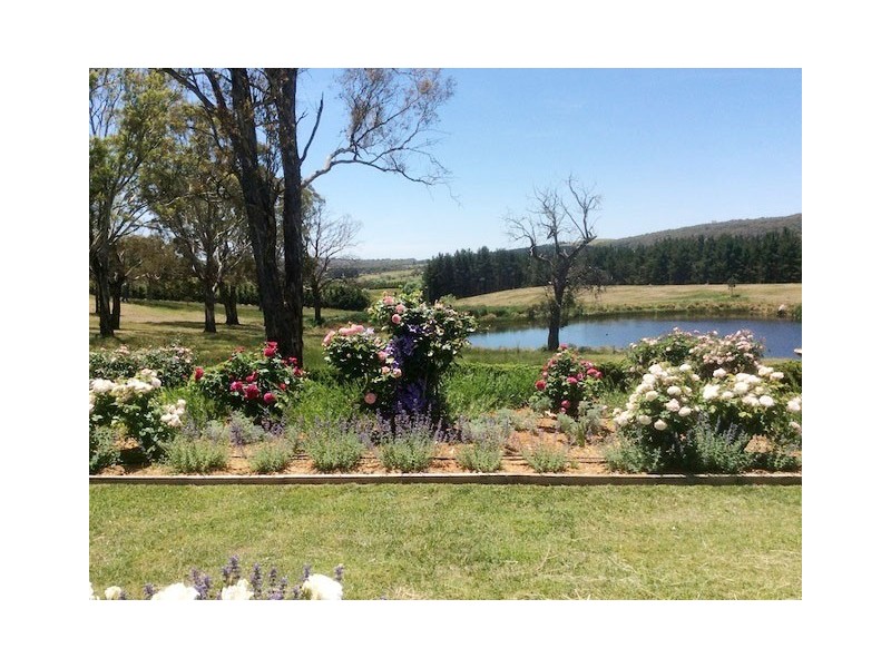 82 Valley View Lane, Wamboin NSW 2620