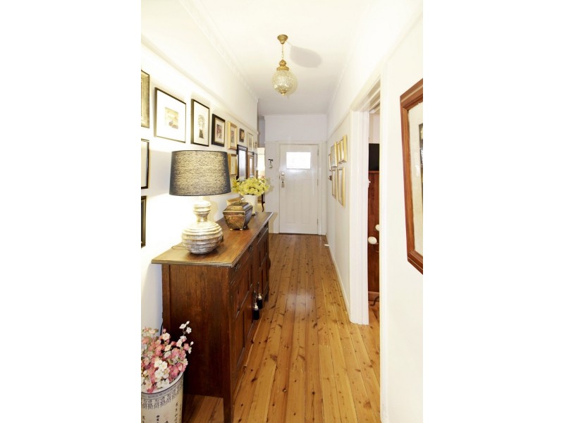 1 Hayes Street, Queanbeyan NSW 2620