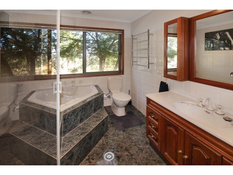 25 Snowgum Lane, Bywong NSW 2621