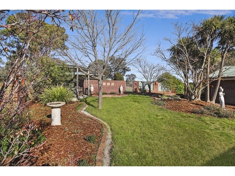 25 Snowgum Lane, Bywong NSW 2621