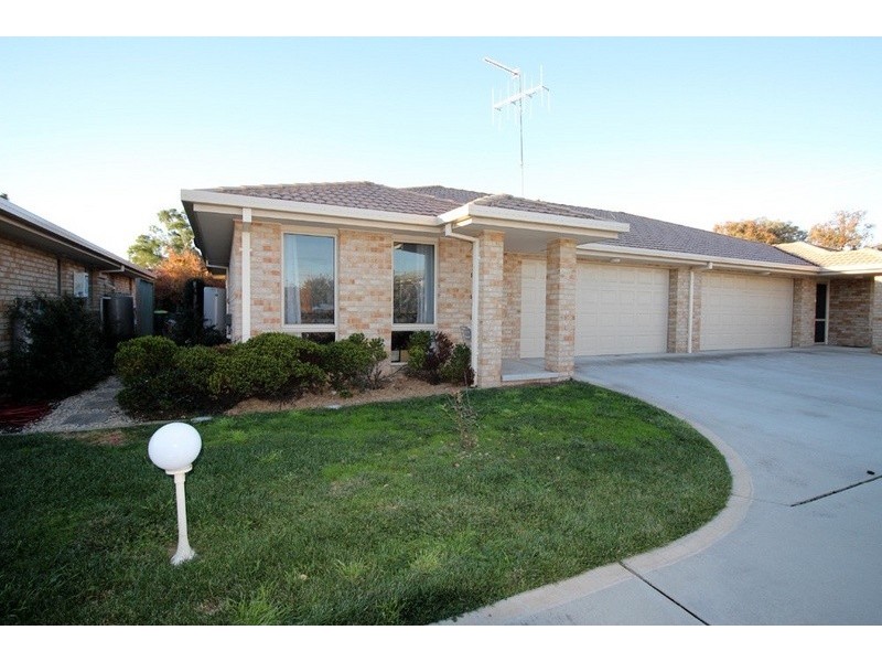 2/95 Ellendon Street, Bungendore NSW 2621