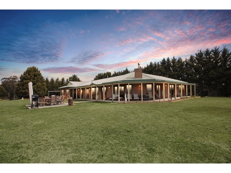 74 Clare Lane, Bungendore NSW 2621