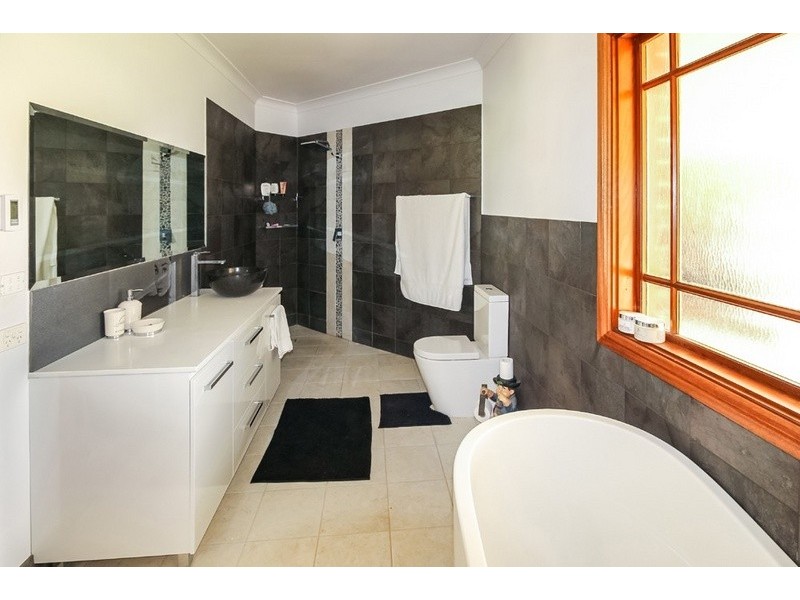 74 Clare Lane, Bungendore NSW 2621