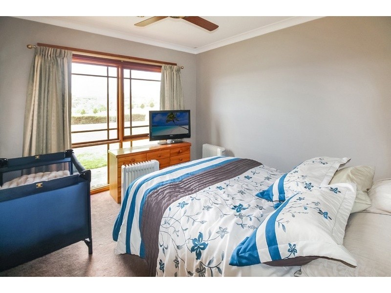 74 Clare Lane, Bungendore NSW 2621