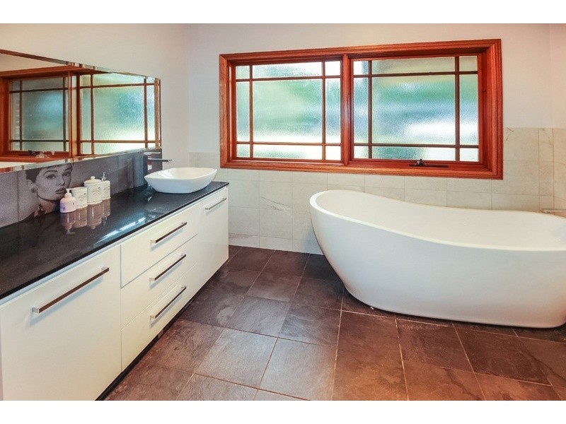 74 Clare Lane, Bungendore NSW 2621
