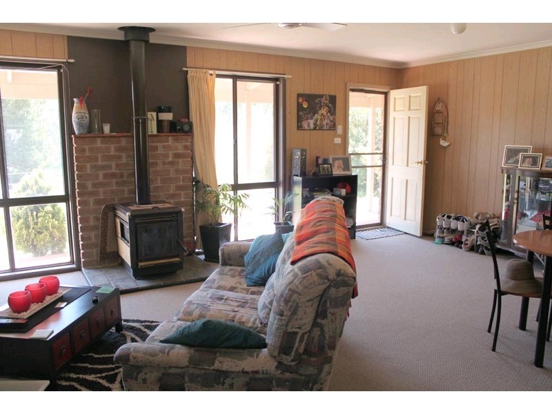 92A Weeroona Drive, Wamboin NSW 2620