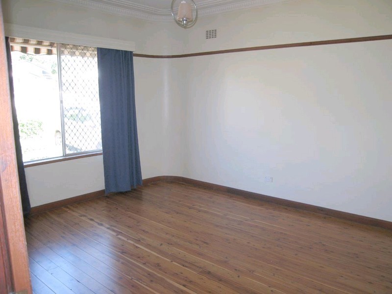 76 Stornaway Road, Queanbeyan NSW 2620