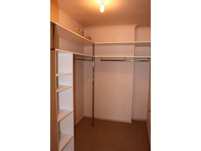 2 Binaburra Place, Karabar NSW 2620