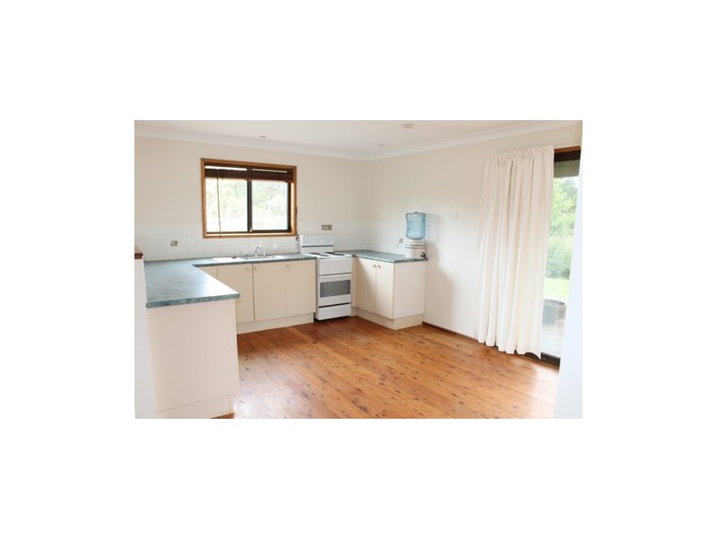 39 Brooks Creek Lane, Gundaroo NSW 2620