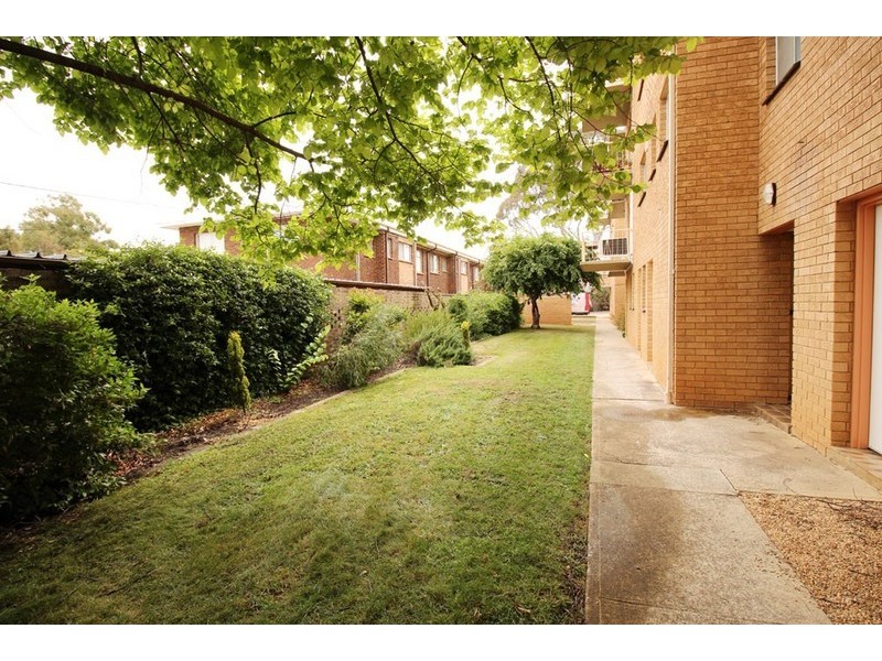 2/5 Davison Street, Crestwood NSW 2620