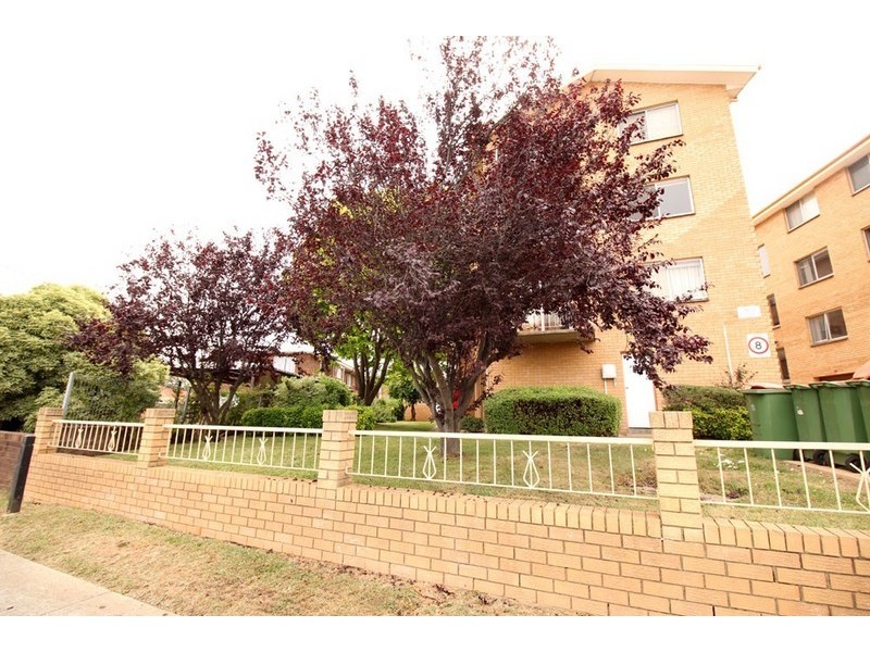 2/5 Davison Street, Crestwood NSW 2620