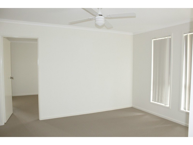 16 Angus Place, Bungendore NSW 2621