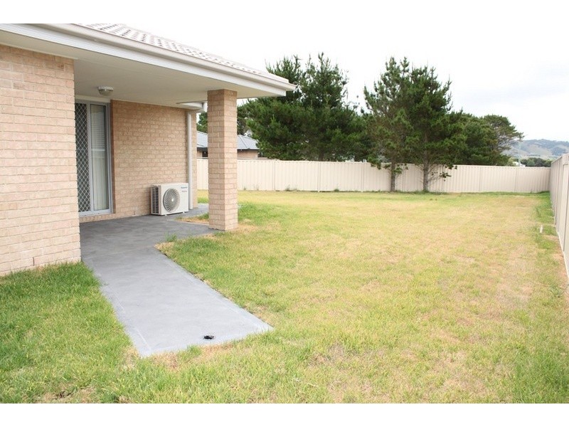 16 Angus Place, Bungendore NSW 2621