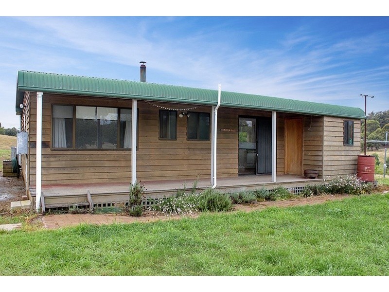 39 Brooks Creek Lane, Gundaroo NSW 2620