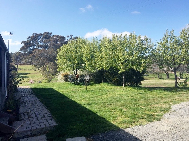 39 Brooks Creek Lane, Gundaroo NSW 2620