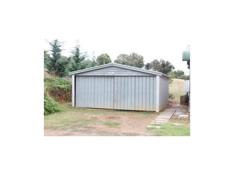 39 Brooks Creek Lane, Gundaroo NSW 2620