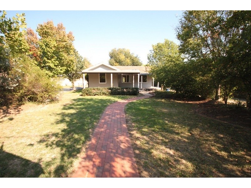 11 Ellendon Street, Bungendore NSW 2621