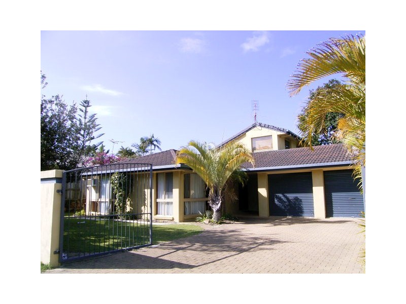 22 Oceania Drive, Sunshine Beach QLD 4567