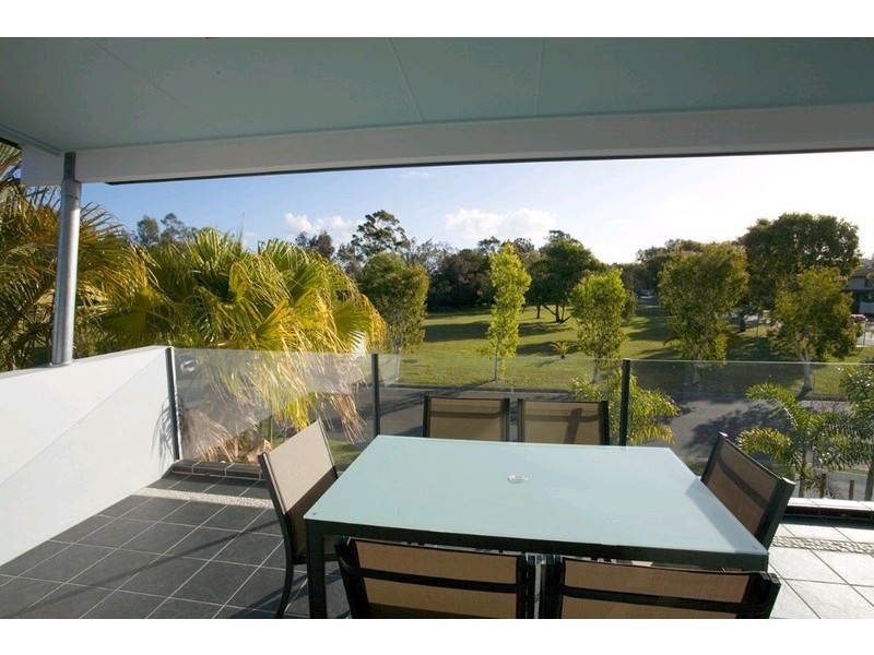 2/129 Noosa Parade, Noosaville QLD 4566