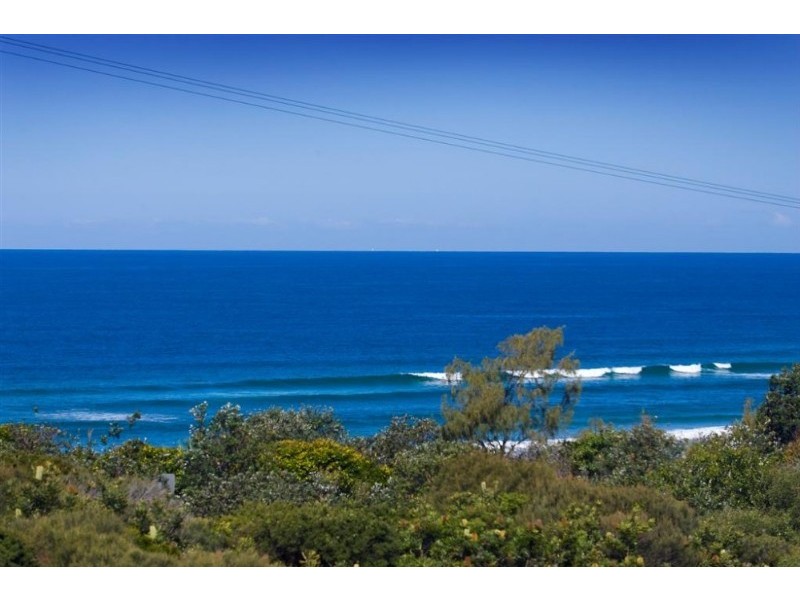 52 Driftwood Drive, Castaways Beach QLD 4567