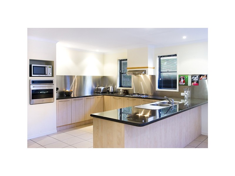 5 Gracemere Boulevard, Peregian Springs QLD 4573