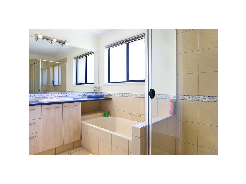 5 Gracemere Boulevard, Peregian Springs QLD 4573