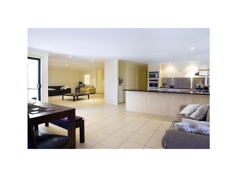 5 Gracemere Boulevard, Peregian Springs QLD 4573