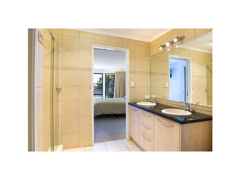 5 Gracemere Boulevard, Peregian Springs QLD 4573