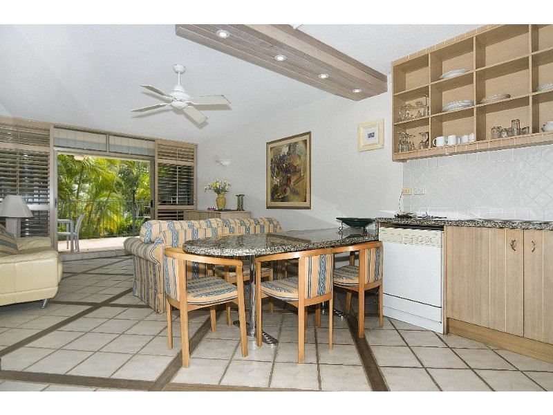 2/42 Alderly Terrace, Little Cove QLD 4567