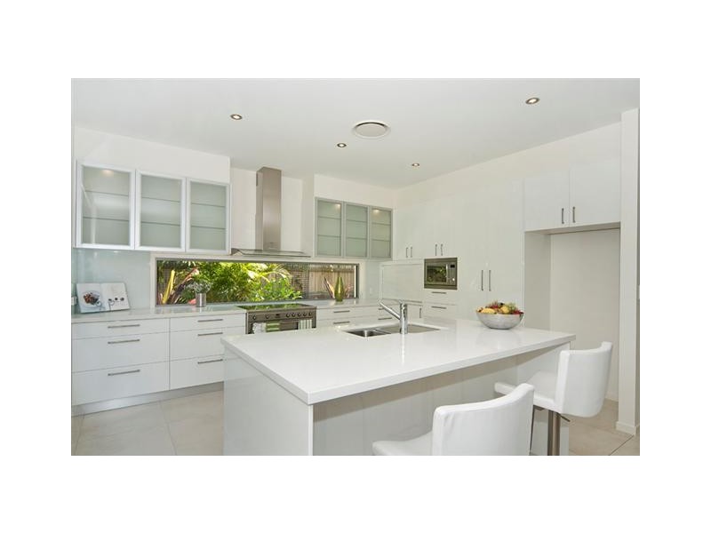 6 Aspera Place, Noosaville QLD 4566