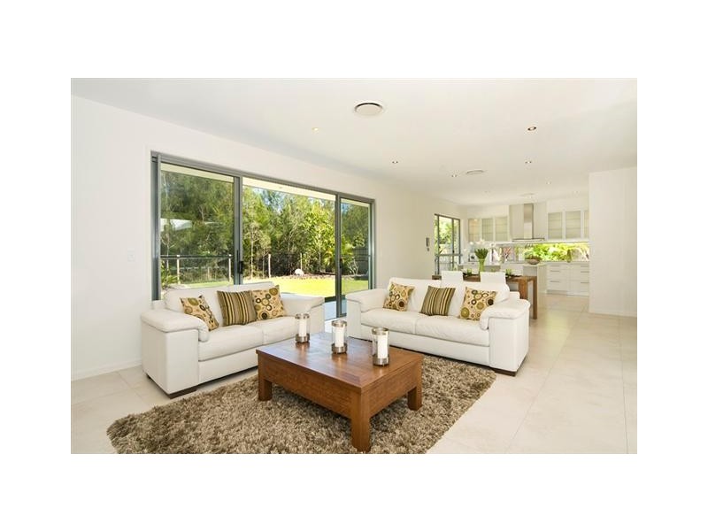 6 Aspera Place, Noosaville QLD 4566