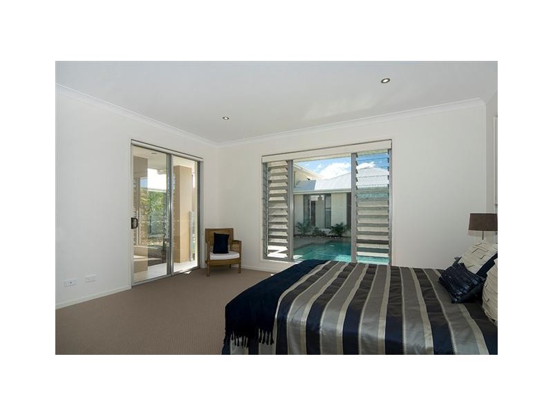 6 Aspera Place, Noosaville QLD 4566