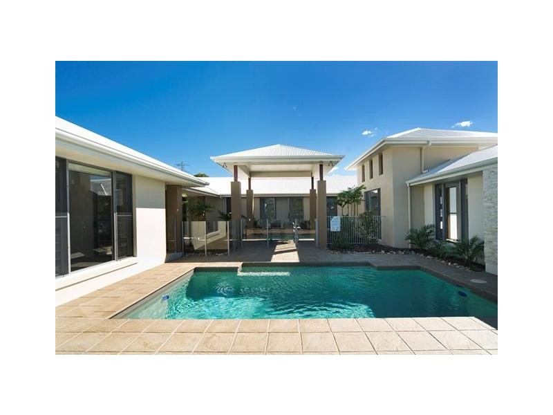 6 Aspera Place, Noosaville QLD 4566