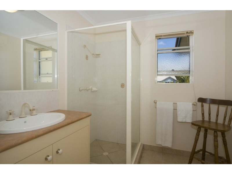 2/82 Southern Cross Parade, Sunrise Beach QLD 4567