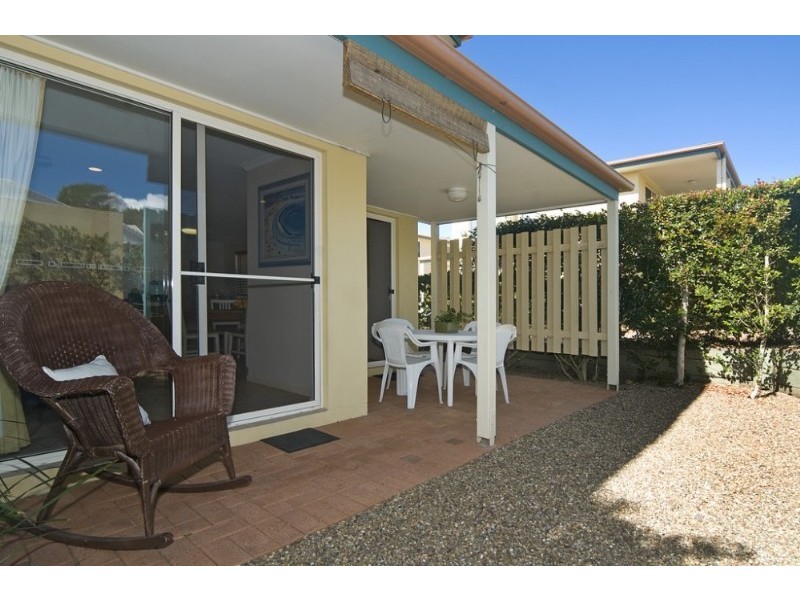 2/82 Southern Cross Parade, Sunrise Beach QLD 4567