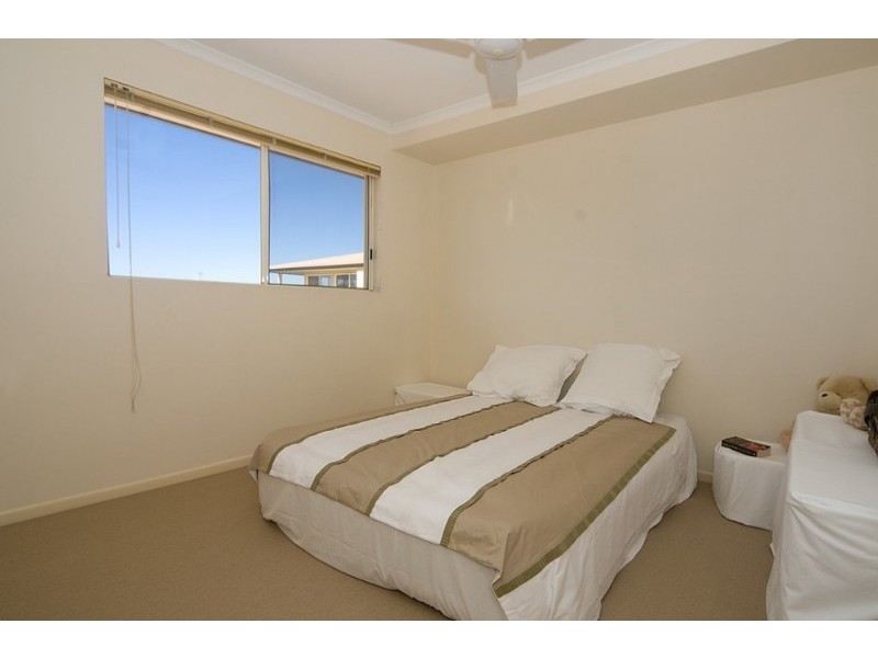 2/82 Southern Cross Parade, Sunrise Beach QLD 4567