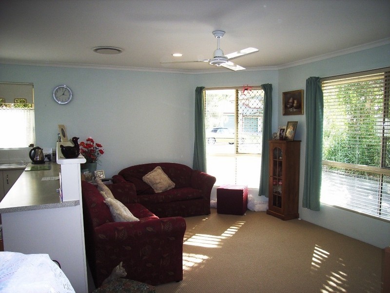 1/ 8 Margit Crescent, Sunrise Beach QLD 4567