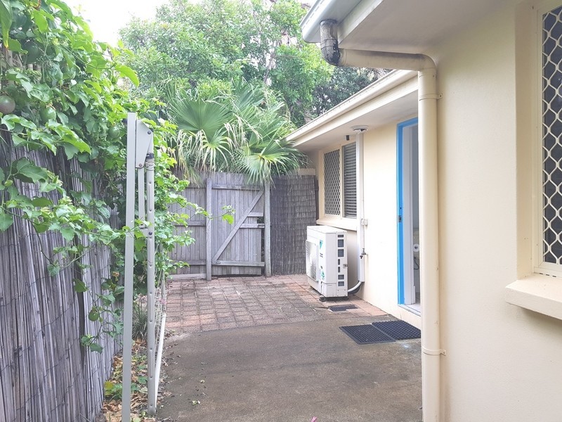 1/ 8 Margit Crescent, Sunrise Beach QLD 4567