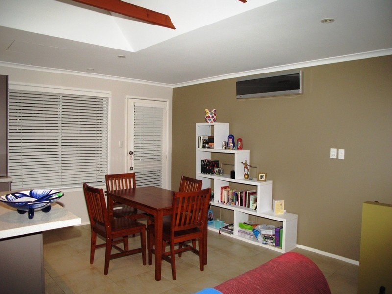 1/ 54 Orealla Crescent, Sunrise Beach QLD 4567