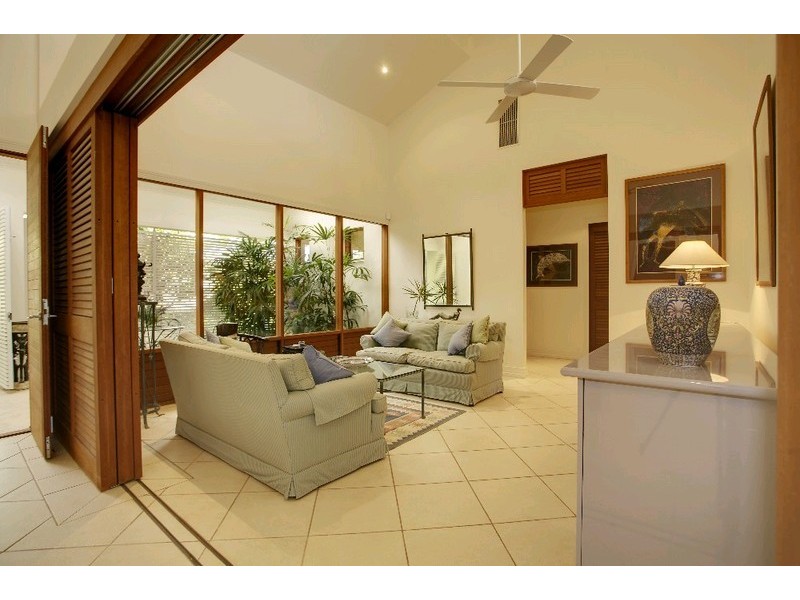 Noosa Waters QLD 4566