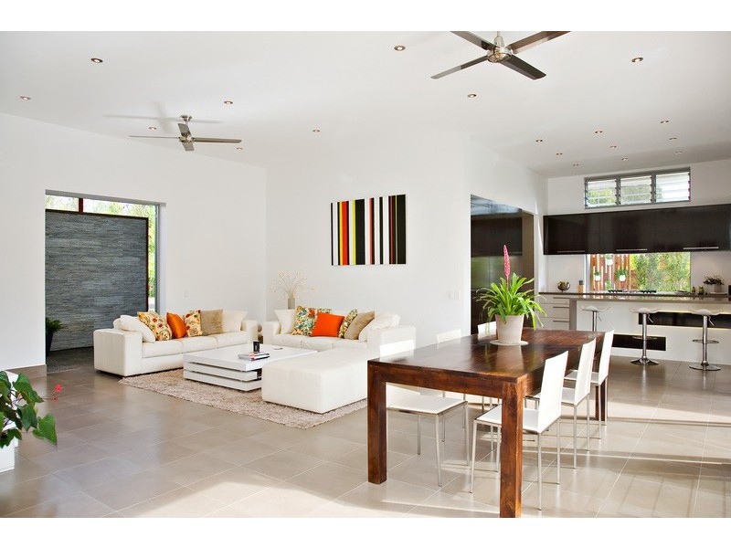 2 Brolga Lane, Noosa Heads QLD 4567