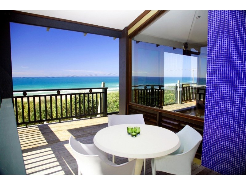 14 Tropicana Rise, Castaways Beach QLD 4567