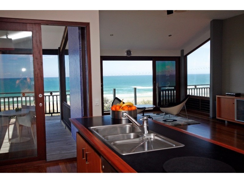 14 Tropicana Rise, Castaways Beach QLD 4567