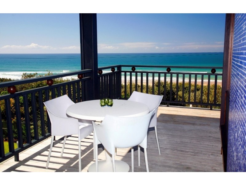 14 Tropicana Rise, Castaways Beach QLD 4567