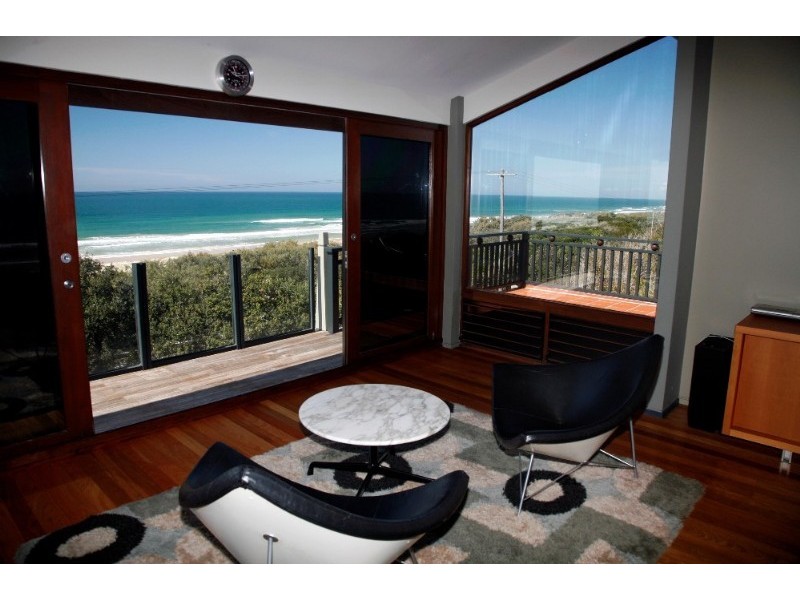 14 Tropicana Rise, Castaways Beach QLD 4567