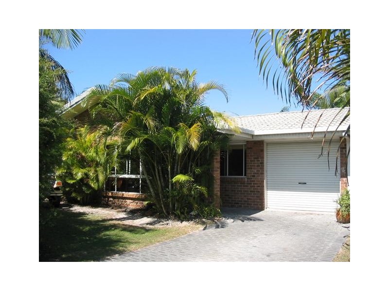 49 Dame Patti Drive, Sunrise Beach QLD 4567