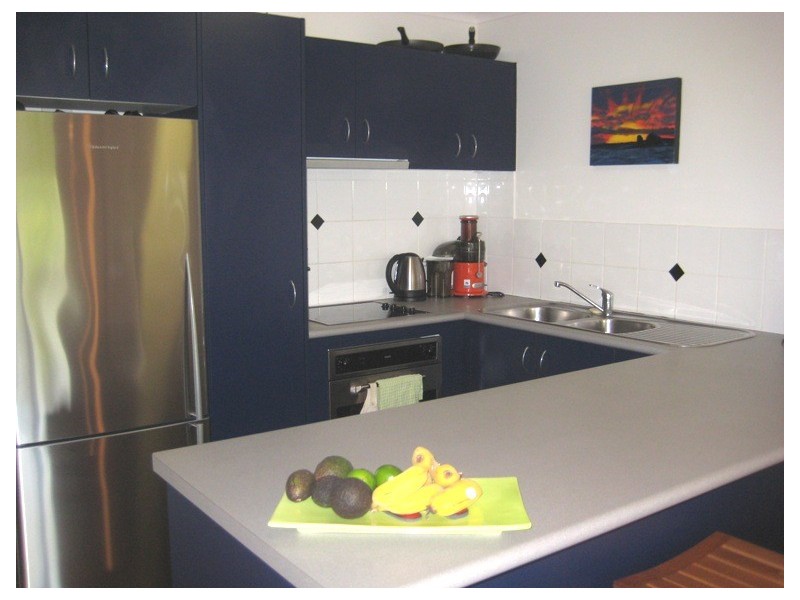 1/4 Advance Place, Sunrise Beach QLD 4567